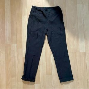 Fia Cuffed Cropped Trousers